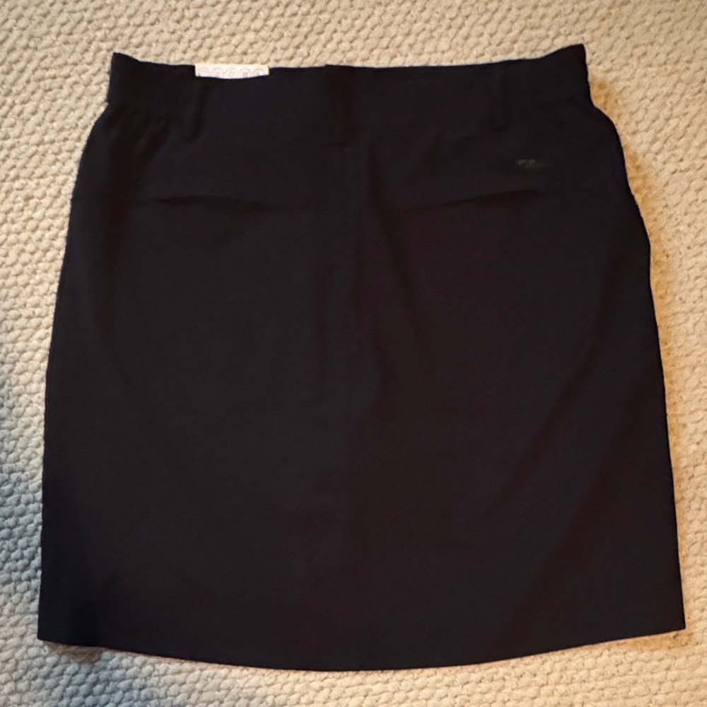 Skort—black—-tilley sz small - Picture 4 of 6